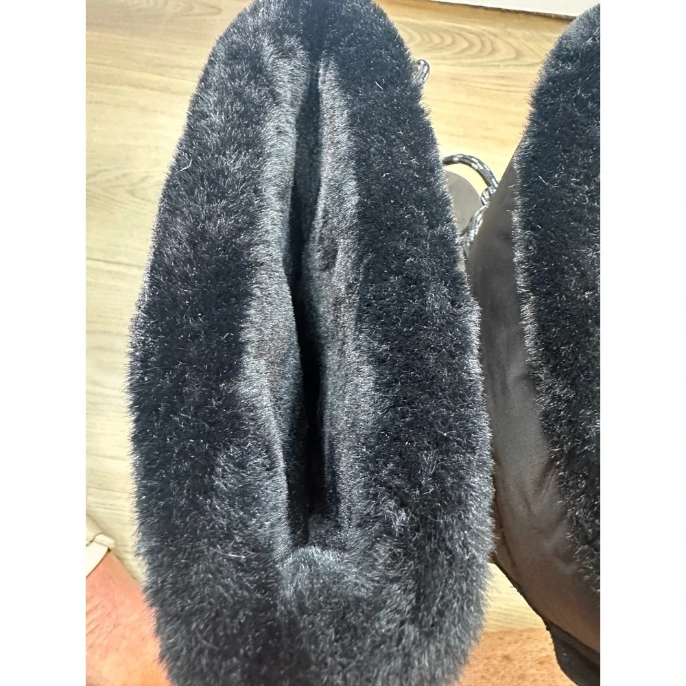 Timberland Women 10 Black Winter Boots Faux Fur Trim Lace Up Snow Boots Lug Sole